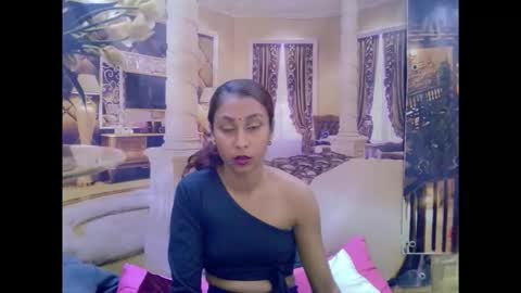 indiansexybutt4u2luv online show from 03/08/26, 06:17