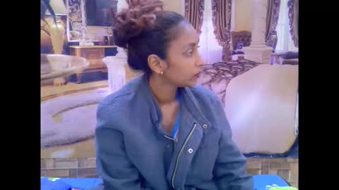 indiansexybutt4u2luv online show from 03/10/26, 05:45