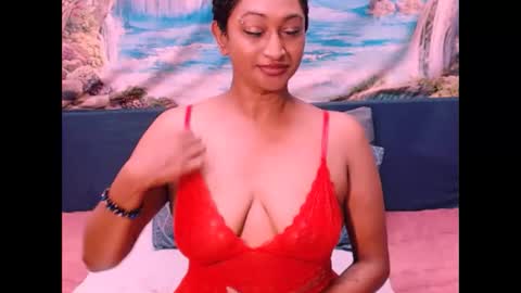 Snapshot of indianspicy69 chatting on 12/12/24, 03:27 Shreya online show from 12/12/24, 03:27