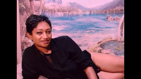 Snapshot of indianspicy69 chatting on 12/19/24, 10:42 Shreya online show from 12/19/24, 10:42