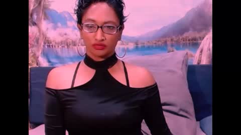 Snapshot of indianspicy69 chatting on 01/16/25, 10:23 Shreya online show from 01/16/25, 10:23