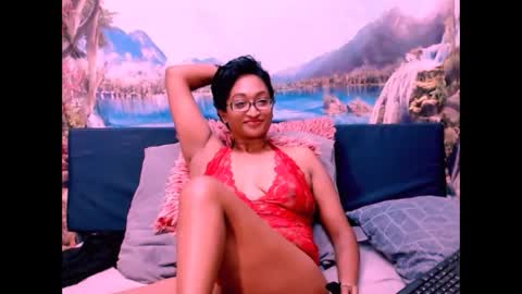 Snapshot of indianspicy69 chatting on 01/17/25, 05:21 Shreya online show from 01/17/25, 05:21