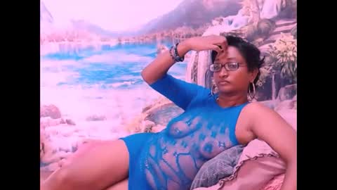 Snapshot of indianspicy69 chatting on 02/13/25, 09:09 Shreya online show from 02/13/25, 09:09