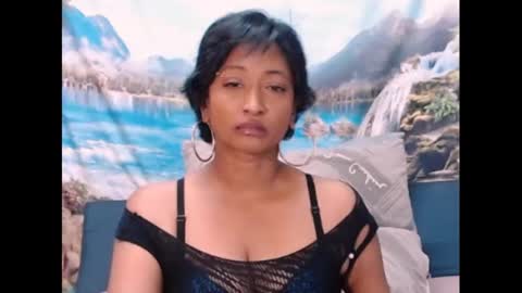 Snapshot of indianspicy69 chatting on 03/10/25, 05:33 Shreya online show from 03/10/25, 05:33