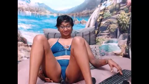 Snapshot of indianspicy69 chatting on 03/12/25, 11:12 Shreya online show from 03/12/25, 11:12