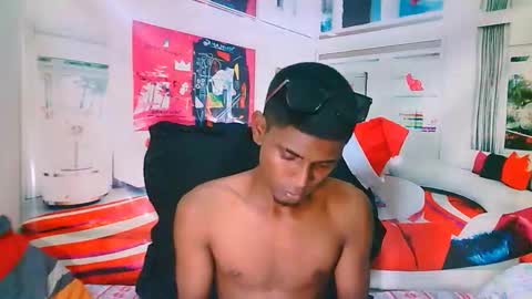 Snapshot of indianthuggin chatting on 12/15/25, 06:12 BabyFace online show from 12/15/25, 06:12