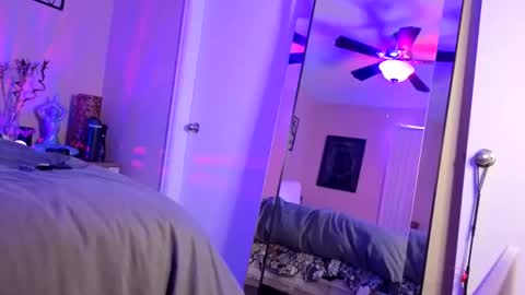 Indigo Bay online show from 12/23/25, 01:58