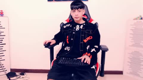 Snapshot of indomitablebeast chatting on 05/16/26, 03:22 matias online show from 05/16/26, 03:22