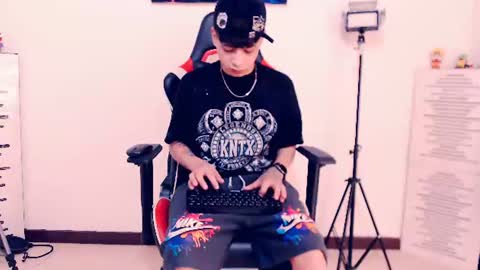 Snapshot of indomitablebeast chatting on 06/30/26, 06:09 matias online show from 06/30/26, 06:09