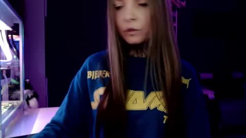 Snapshot of inesdesire chatting on 02/19/25, 10:31 InesDesire online show from 02/19/25, 10:31