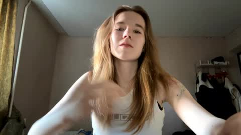Sofia online show from 05/18/26, 02:23