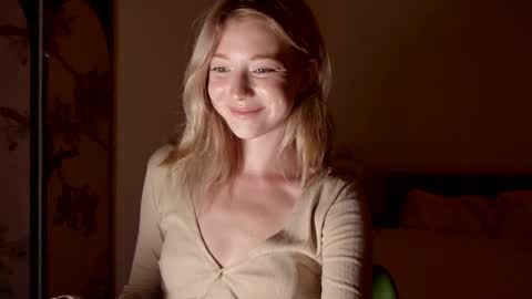 Alexa..  Inst     Fansly infinitysoul  online show from 10/04/25, 10:46