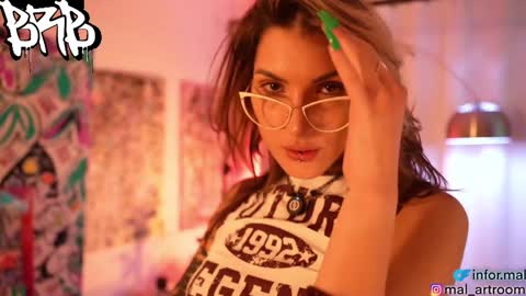 Snapshot of informal_ chatting on 12/23/24, 08:11 MAL --- online show from 12/23/24, 08:11