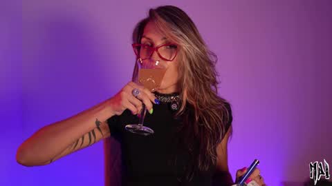 Snapshot of informal_ chatting on 09/26/25, 09:08 MAL --- online show from 09/26/25, 09:08