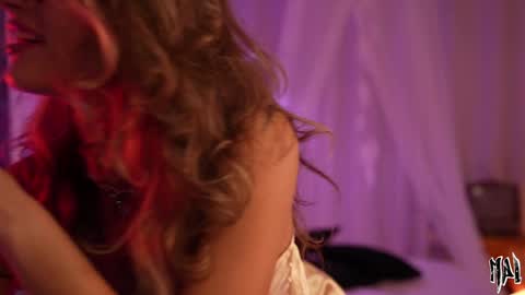 Snapshot of informal_ chatting on 10/30/25, 08:09 MAL --- online show from 10/30/25, 08:09