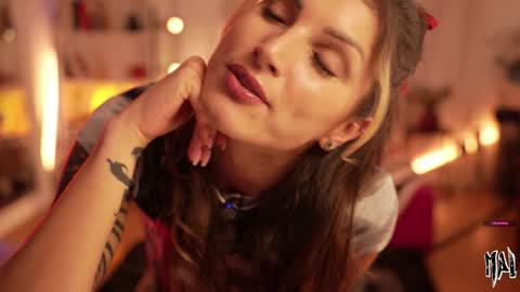 Snapshot of informal_ chatting on 12/01/25, 12:48 MAL --- online show from 12/01/25, 12:48