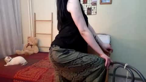 Snapshot of ingeborgfinke chatting on 03/12/26, 03:51 Mia online show from 03/12/26, 03:51