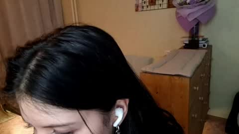 Snapshot of ingeborgfinke chatting on 04/11/26, 01:48 Mia online show from 04/11/26, 01:48
