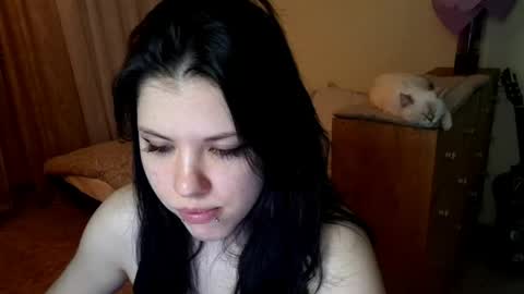Snapshot of ingeborgfinke chatting on 04/17/26, 01:58 Mia online show from 04/17/26, 01:58