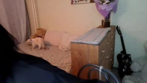 Snapshot of ingeborgfinke chatting on 04/19/26, 06:10 Mia online show from 04/19/26, 06:10