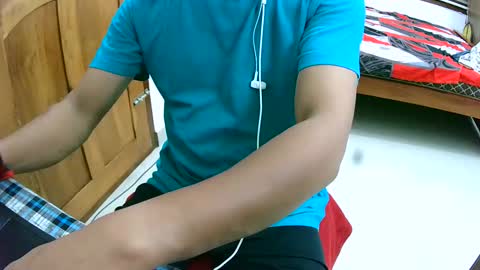 Snapshot of ingloriousuncut chatting on 12/06/24, 06:39 Inglorious Hairy Uncut online show from 12/06/24, 06:39