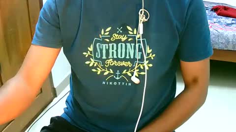 Snapshot of ingloriousuncut chatting on 01/22/25, 07:45 Inglorious Hairy Uncut online show from 01/22/25, 07:45