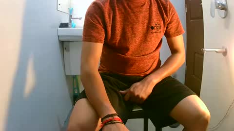 Snapshot of ingloriousuncut chatting on 02/18/25, 08:36 Inglorious Hairy Uncut online show from 02/18/25, 08:36