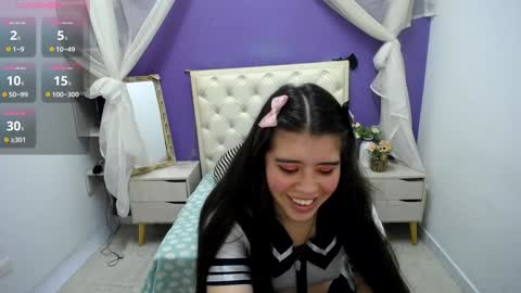 Snapshot of ingrid_casas chatting on 12/28/24, 05:14 Ingrid petite online show from 12/28/24, 05:14