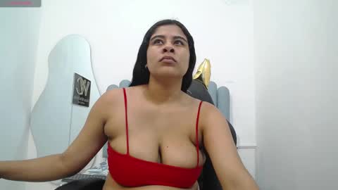 Snapshot of iniyalaboni chatting on 02/28/25, 01:14 Iniya online show from 02/28/25, 01:14