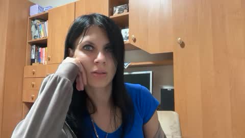 Snapshot of injaathome chatting on 06/19/26, 09:40 InjaAtHome online show from 06/19/26, 09:40