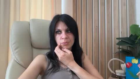 Snapshot of injaathome chatting on 06/29/26, 10:15 InjaAtHome online show from 06/29/26, 10:15