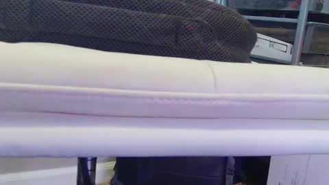 Hanging Out online show from 10/07/25, 12:02