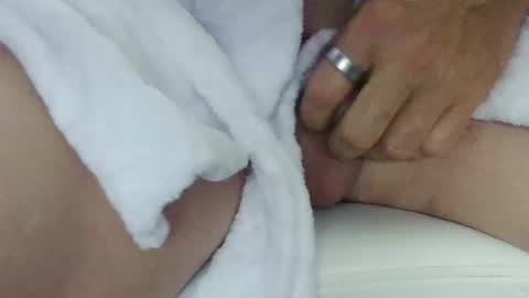 Hanging Out online show from 02/11/26, 11:59