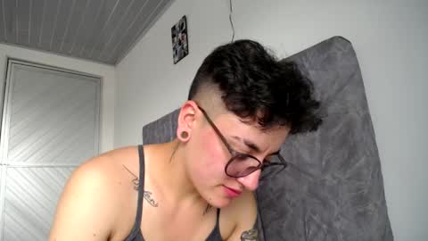 lyan onlyfans n linda online show from 04/30/26, 08:26