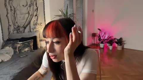 Xenia online show from 10/13/25, 01:44