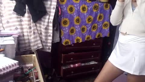 INMIRREY online show from 06/25/26, 12:54
