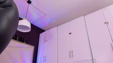 Indra online show from 04/19/26, 04:01