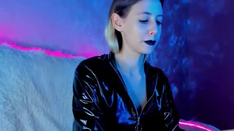 Venera  online show from 12/07/24, 05:31