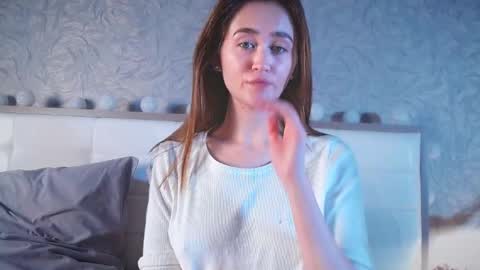 Lina online show from 10/09/25, 03:43