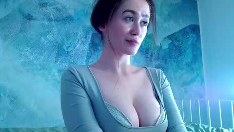 Lina online show from 03/11/26, 01:39