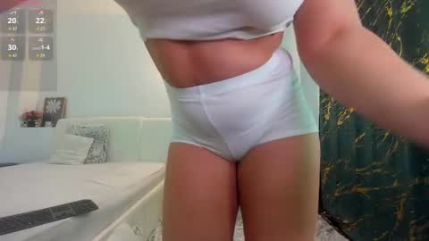 Snapshot of innocent_angell chatting on 06/05/26, 06:52 Eva online show from 06/05/26, 06:52
