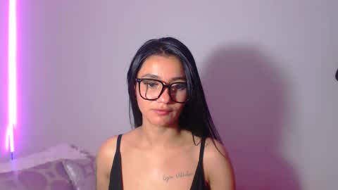 Abril online show from 09/17/25, 03:52