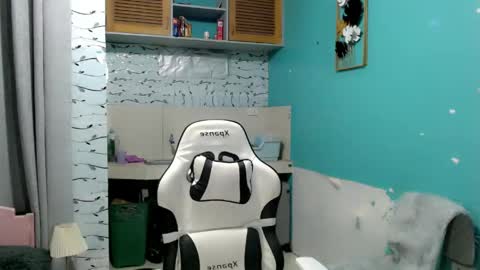 Reign online show from 03/08/26, 06:12