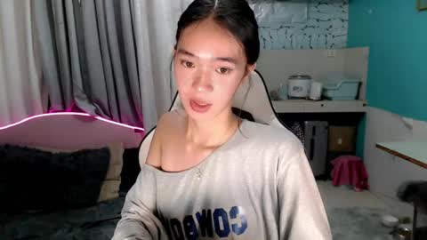 Reign online show from 04/20/26, 05:48