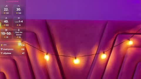 innocenthazel online show from 10/25/25, 03:03