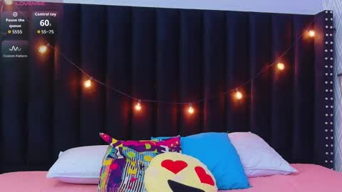 innocenthazel online show from 10/26/25, 11:49