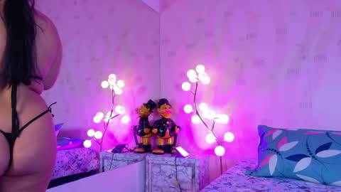 innocenthazel online show from 04/19/26, 12:04