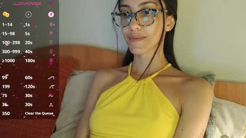 Laroa online show from 01/27/25, 11:54