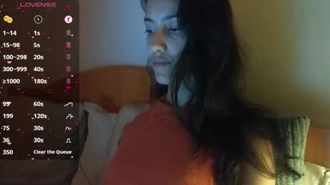 Laroa online show from 02/18/25, 12:37