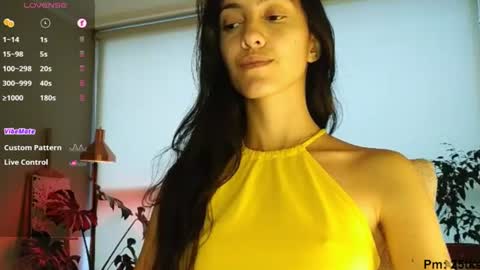 Snapshot of innocentlatiina chatting on 07/09/26, 09:41 Laroa online show from 07/09/26, 09:41